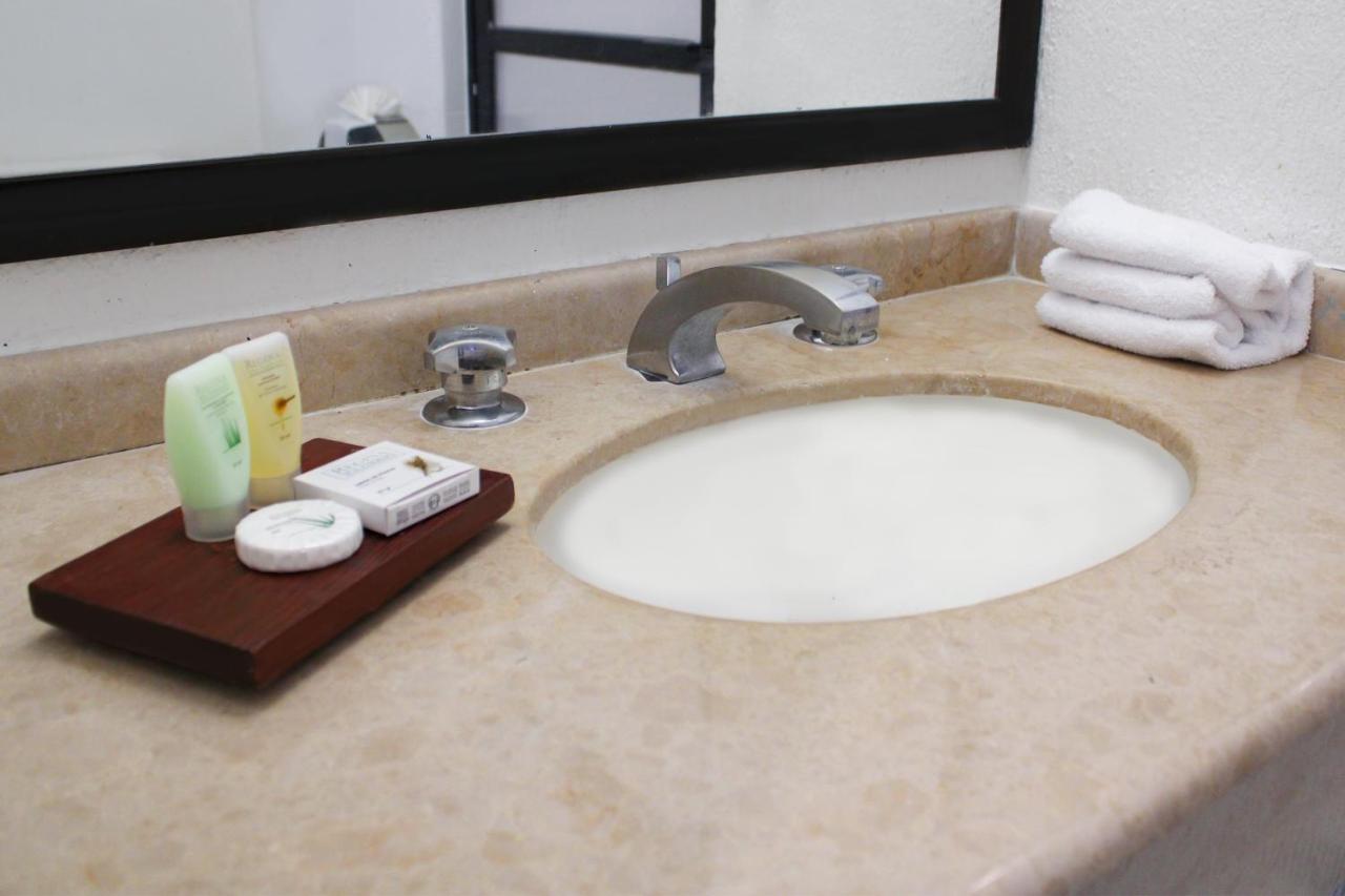 Hotel & Suites Real Del Lago Villahermosa Dış mekan fotoğraf