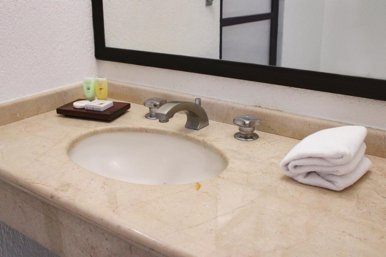 Hotel & Suites Real Del Lago Villahermosa Dış mekan fotoğraf