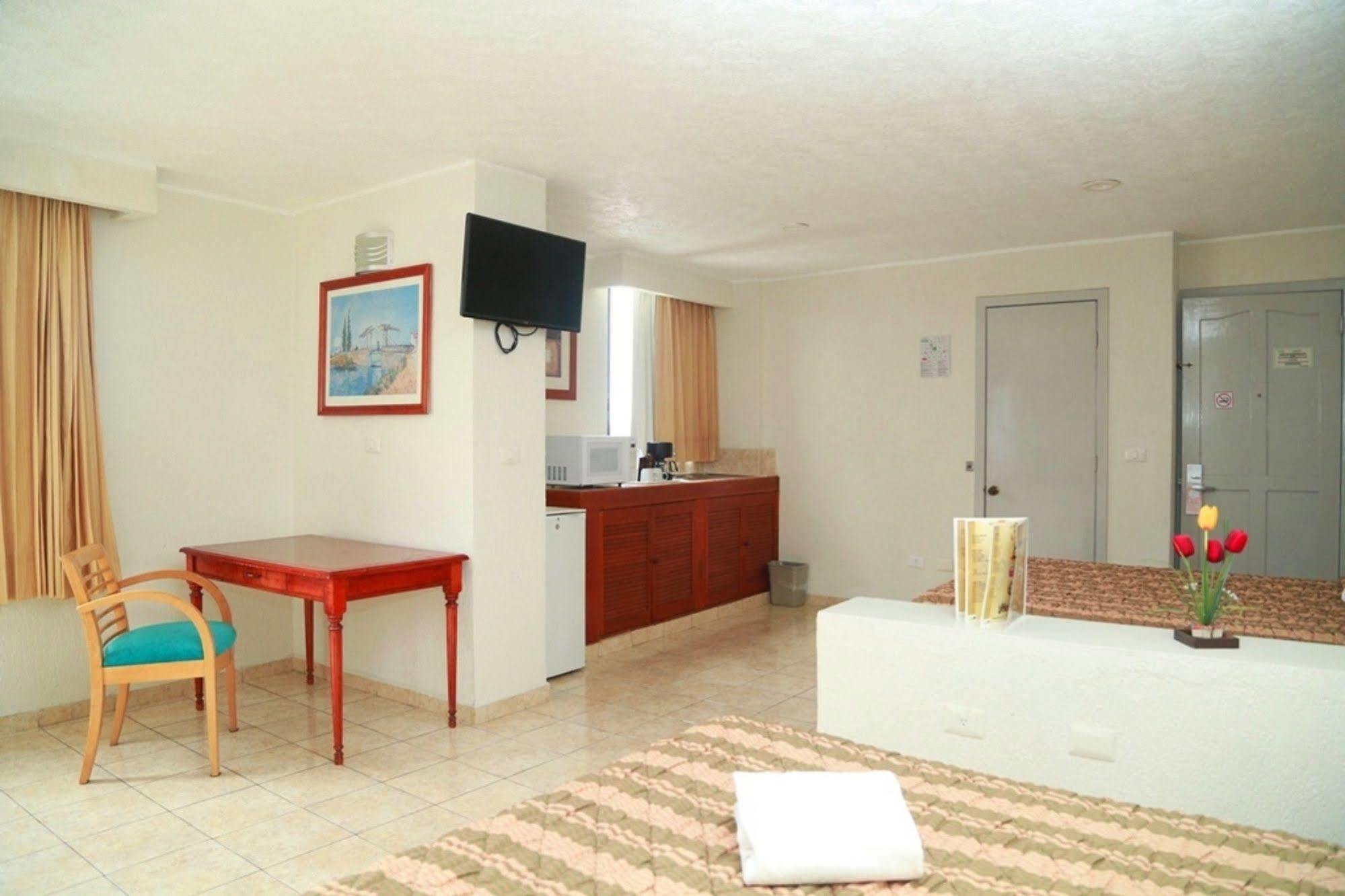 Hotel & Suites Real Del Lago Villahermosa Dış mekan fotoğraf