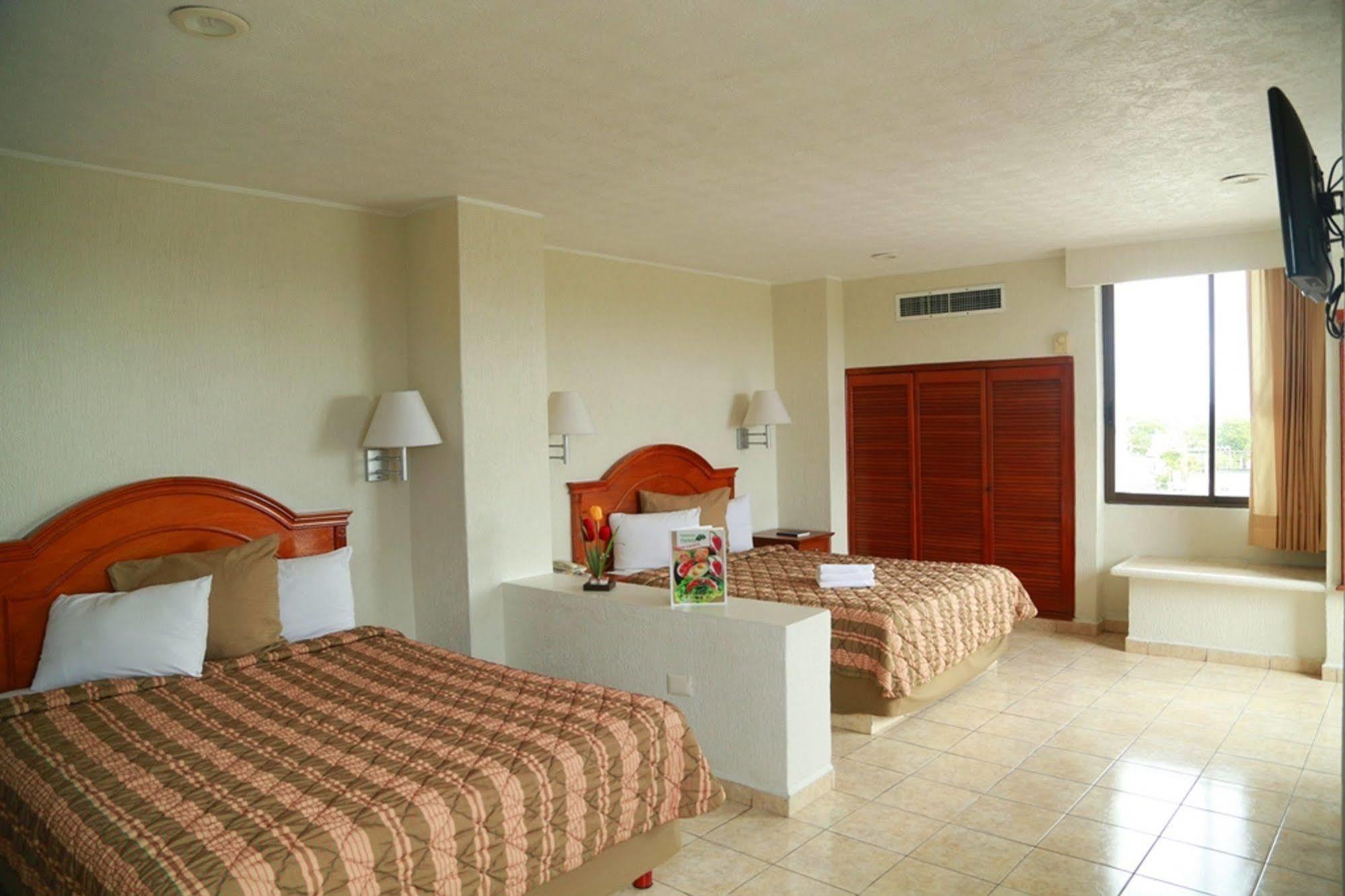 Hotel & Suites Real Del Lago Villahermosa Dış mekan fotoğraf