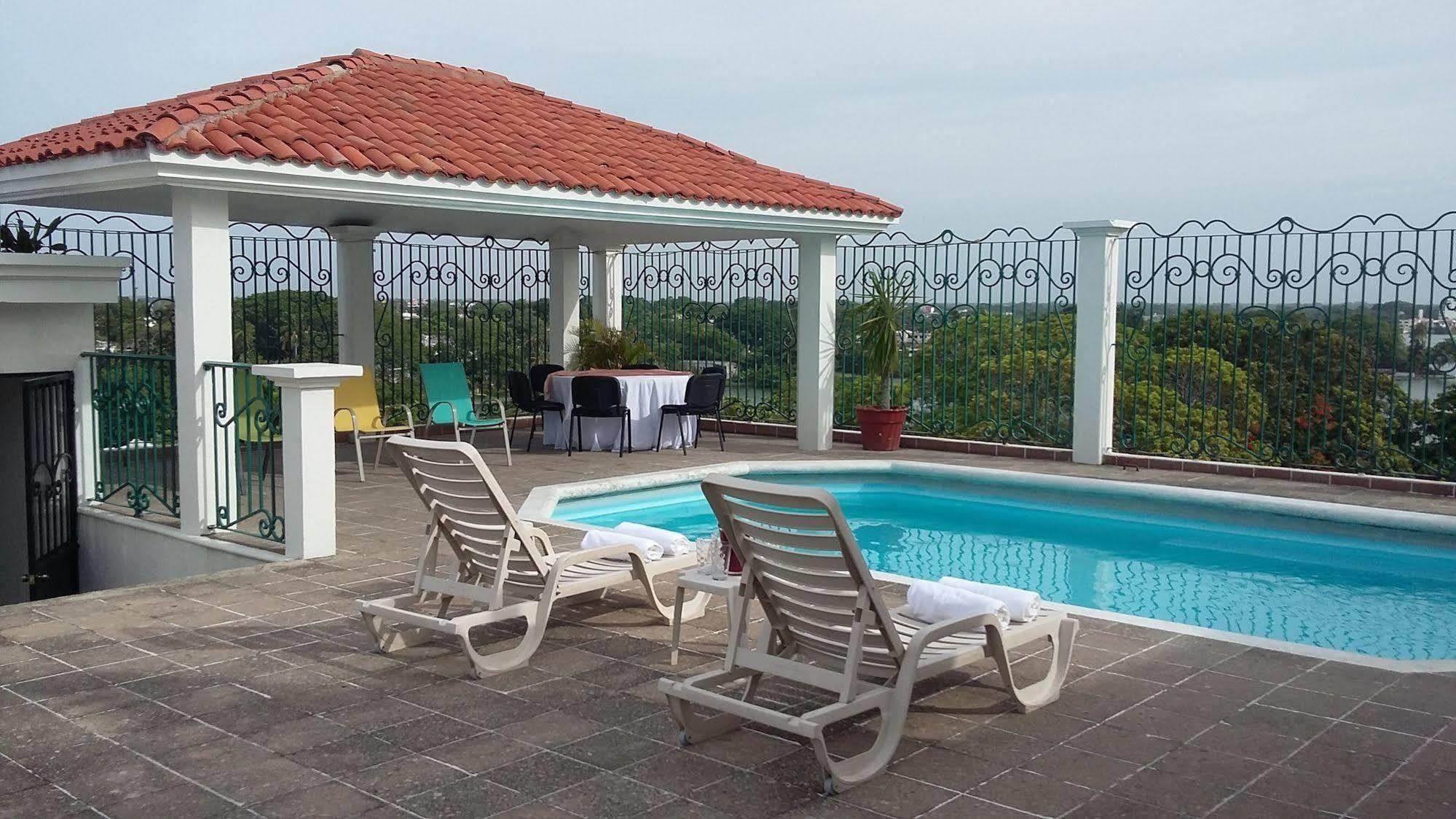 Hotel & Suites Real Del Lago Villahermosa Dış mekan fotoğraf